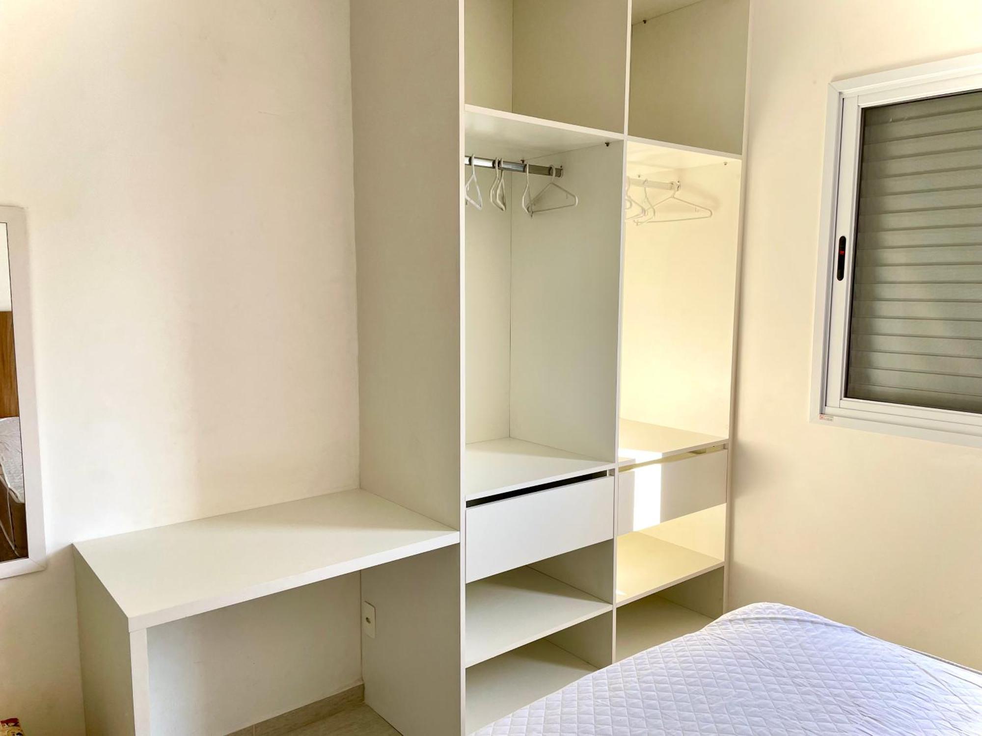Apto Proximo Praias, Piscina, A/c, Wi-fi. Apartamento *